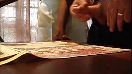 Съсед момиче просто  ...