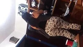 Кльощав-пума. порно  ...