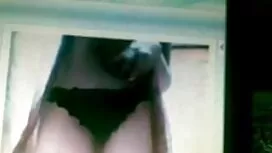 прислужница ebane na ...