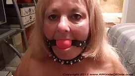 Интензивно червено ч ...